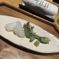 日本料理FUJI - アオリイカとタラの芽の天ぷら