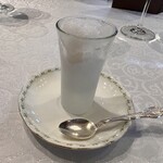 シャトー　ラ・パルム・ドール - ◉ お口直しのグラニテ
      　・生姜のグラニテ
      ☘️ 生姜の香りがとても良い！素敵な発想です！