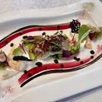 シャトー　ラ・パルム・ドール - ◉ 前菜
      　・海の幸グリーンアスパラガスのアンサンブル
      　・ホワイトアスパラガスのムース
      　・海老、帆立、ホタルイカ、貝、イカ、小柱