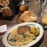 二階の洋品店 - サーモンとほうれん草の檸檬クリームパスタ