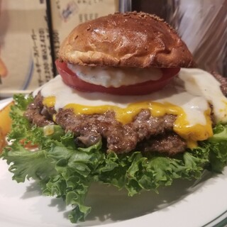 CHILLAX BURGERS&WINE