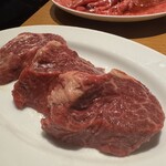炭火焼肉ホルモン まるは - 