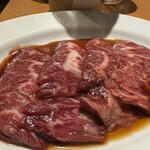 炭火焼肉ホルモン まるは - 