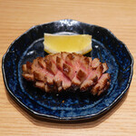 焼肉ホルモンうちだ - ☆和牛厚切り塩タンはレモンを搾って（＾ｕ＾）☆
