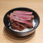 焼肉ホルモンうちだ - ☆シャトーブリアンをミディアムレアにオンザライスで(^^♪☆