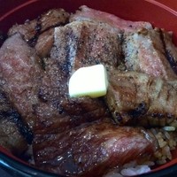 赤坂 津つ井 総本店 - 名物「ビフテキ丼」！