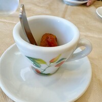クチーナ イタリアーナ ディンミ - 一口前菜　この日はクリームコロッケ　器が可愛い