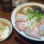 だし廊 - かます煮干そば　チャーシュー2枚トッピング温玉だしご飯