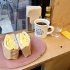 サンドイッチ クラブ - オムレツとハム1,000円、ドリップコーヒー420円