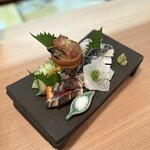 きはる - 鯖刺身の盛合せ　手前から、炙り鯖・ごま鯖・泳ぎ鯖