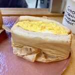 サンドイッチ クラブ - オムレツとハム1,000円