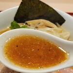 麦と麺助 - スープ