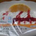 セブンイレブン - クリームと食べるダブルベリーパンケーキ398円(税抜価格)