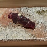 匠 進吾 - ミンク鯨の赤身漬け