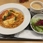 プロント - モッツアレラのトマトソースのパスタ