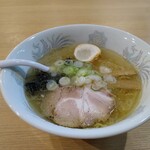 満福食堂 囲和味茶屋 - 塩ラーメン(麺半分)