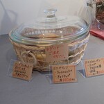 BON JEWEL - ハーブティーセットを注文した際にはメロンパンorマフィンのどちらかを選べるそうです