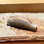 匠 進吾 - 肉厚で味も乗っています。酢の〆加減もちょうどいい♪