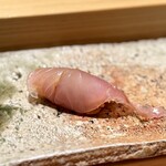 匠 進吾 - 身質のしっかりした本アラ。
      春子とは対極にあるような、噛むと沁み出す旨味です。