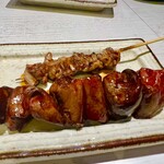 とり囲 - レバー串とつなぎ串