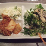 厳選牛 焼肉食べ放題 味祭王国 - サラダバーから