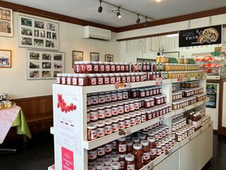 Sawa Ya Kyu Karuizawa Ten - 25/04/30 店鋪左側