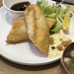 あじフライ食堂かば - あじフライ定食（いぶりがっこタルタルソース、中濃ソース）