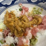 三洋食堂 - 単品で注文したウニをどんぶりに放り込んで美味しくいただきました。