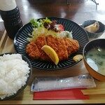 気まぐれキッチン - とんかつ定食1200円