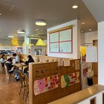 ドライブイン 熱海プリン食堂 - 店内。