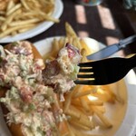 Columbia Harbour House - 『LOBSTER ROLL $18.00』 『NEW ENGLAND CLAM CHOWDER $6.79』 『COCA COLA $4.79』