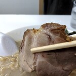 ながせラーメン - チャーシューのモモ肉