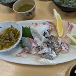 活魚料理 びんび家 - 鯛の刺身定食