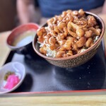 アルプス食堂 - もつ焼き丼(大盛)