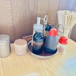 アルプス食堂 - テーブル調味料