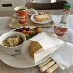 レ・カドゥ・サンセ - 奥にあるデザートまで綺麗に平らげました(*^ω^*)