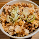 玉 - 肉飯　350円（税抜）