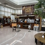 미카도 커피 가루이자와 쓰루야점 - 츠루야 가루이자와점의 입구에 매장이 있습니다.