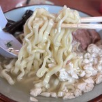 高江洲そば - 平打ち麺