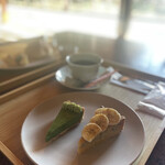 カフェ 金澤園 - タルトセット(季節の抹茶タルト・バナナタルト)