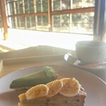 カフェ 金澤園 - タルトセット(季節の抹茶タルト・バナナタルト)