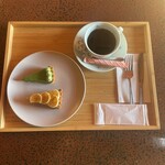 カフェ 金澤園 - タルトセット(季節の抹茶タルト・バナナタルト)
