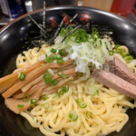 東京油組総本店 - 料理写真:素人は油そば並盛から!本当にカロリー2/3?