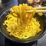 東京油組総本店 - 特製の麺