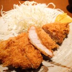 卯作 - 個人的にベストな厚みの"ロースかつ"。