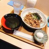 立ち食い蕎麦　噛む。