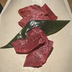 柳橋焼にく わにく - ネクタイ、肩ロース