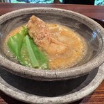 廣澤 - 緑のお野菜は沖縄のオオタニワタリとのこと。粘りがありジャキッとした食感が楽しいです。前回同様こういった珍しいお野菜も楽しみの一つです。