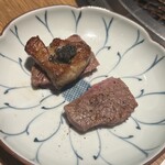柳橋焼にく わにく - ヒレにのせて