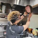 焼肉 ホルモン Beef Boss - 逆さにしても落ちません